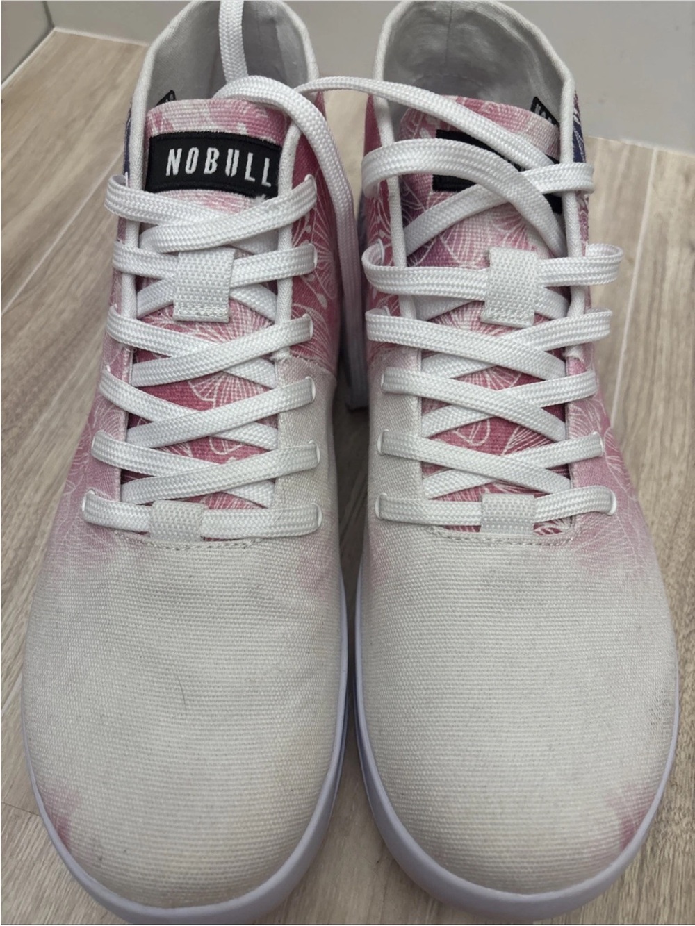 New Women’s NOBULL Mulberry Watercolor Canvas Mid performance Trainers Sz 10.5